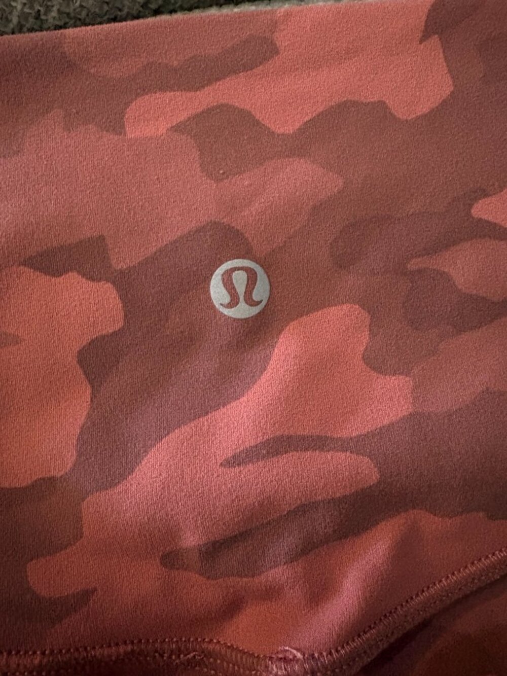 Lululemon High Rise Crop - Picture 5 of 5